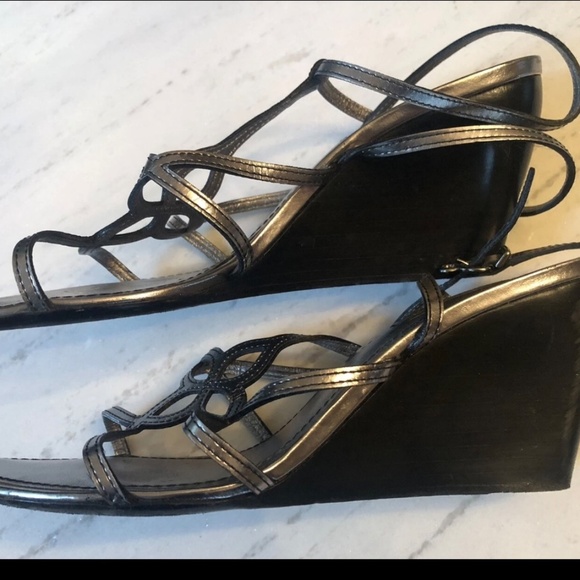 Louis Vuitton silver wedge sandals - Picture 4 of 8